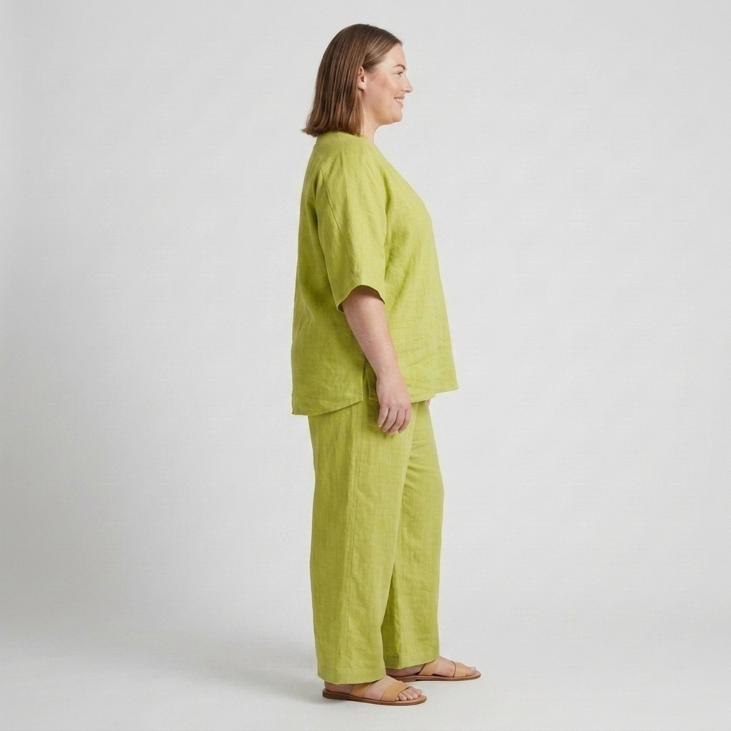 Plus size two-piece set for women with loose V-neck top and flowy pants