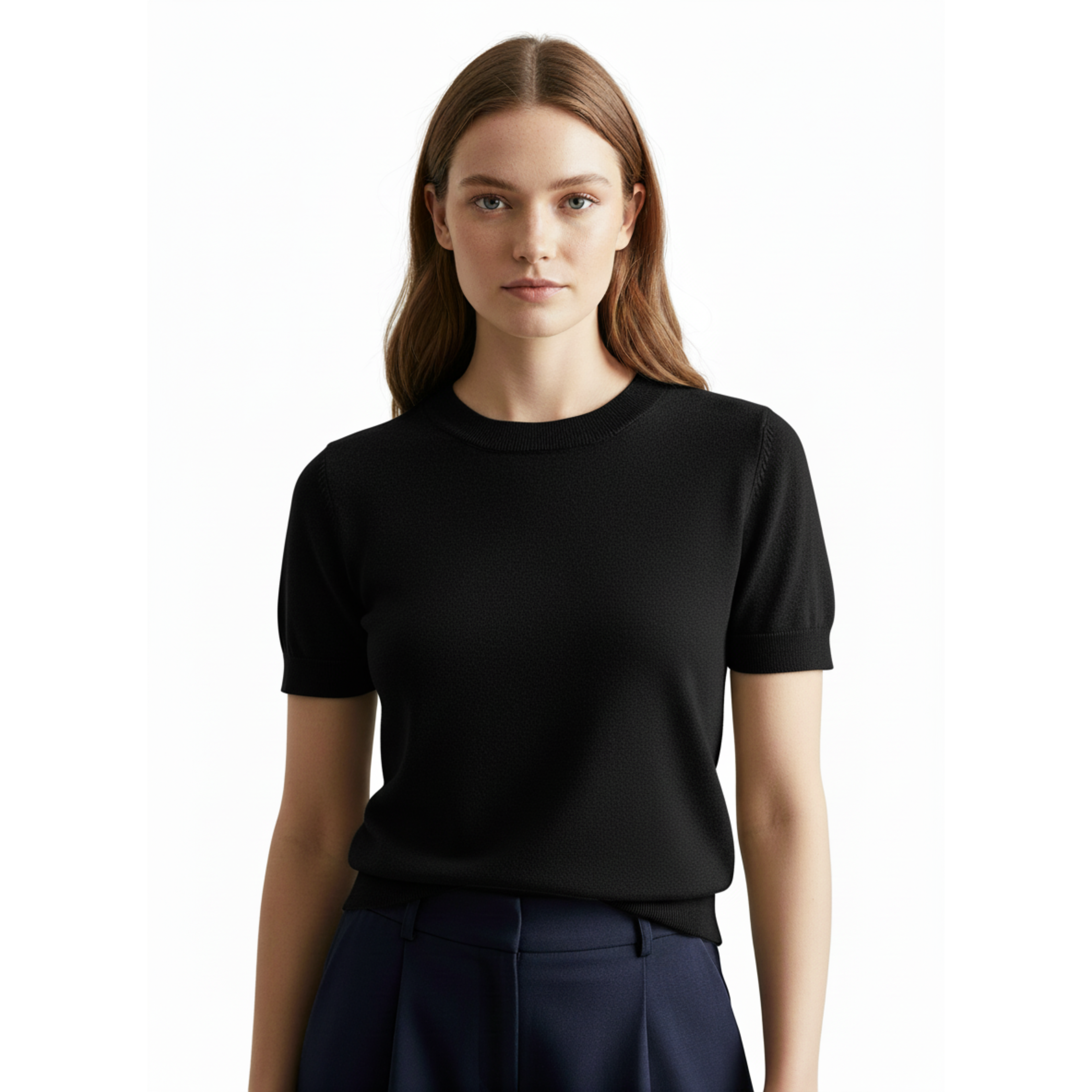 Fine Knit T-Shirt for Women with Round Neck and Fitted Short Sleeves
