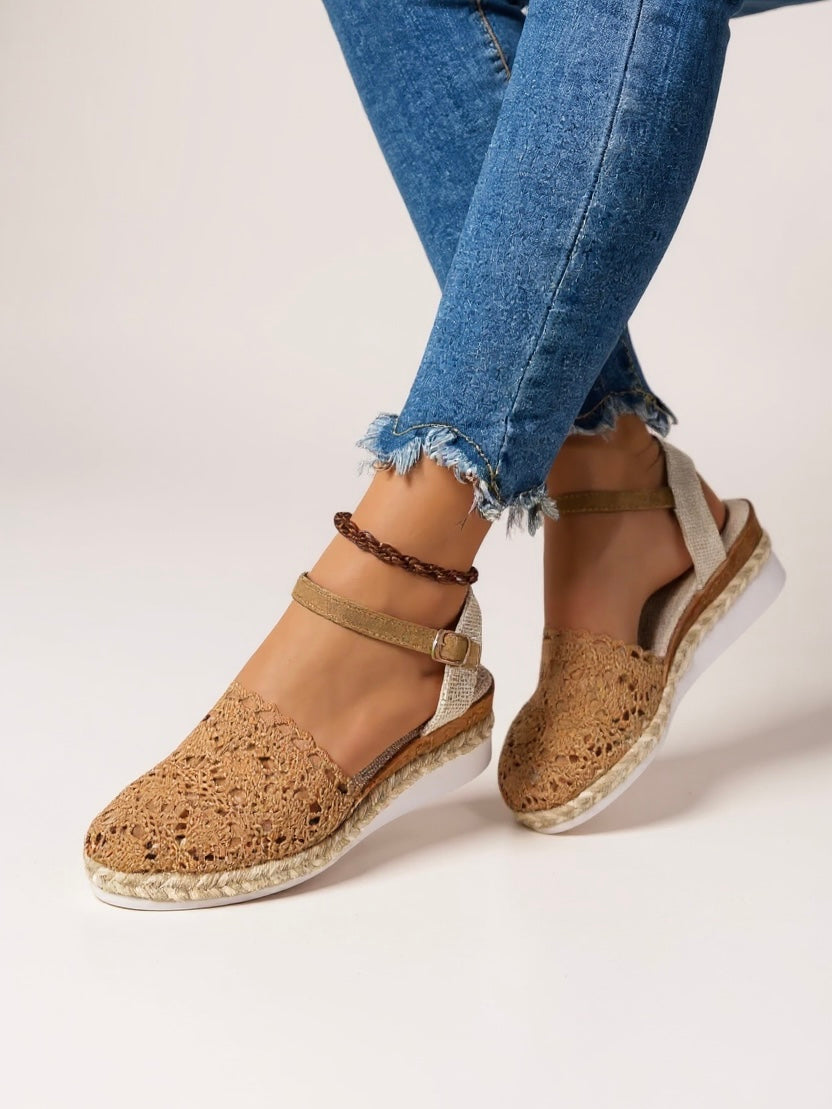 Wedge espadrilles for women with adjustable strap for the weekend
